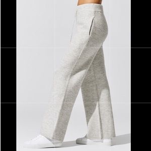 Carbon38 Sweater Pant in Heather Grey